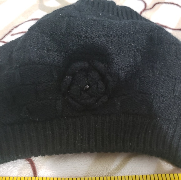 Hat - Picture 2 of 4